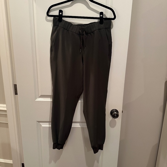 Lululemon Stretch High-Rise Jogger Black Size 8 - Picture 1 of 3